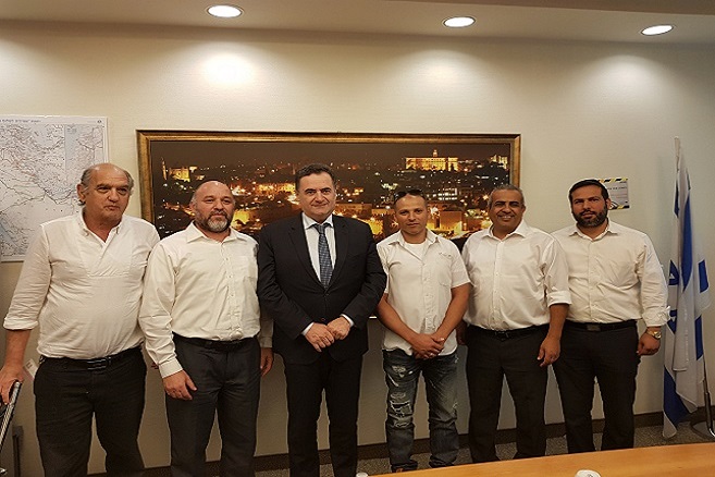 שר התחבורה נועד עם ראשי ארגון נהגי האוטובוסים בישראל