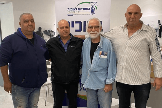 מנכל ההסתדרות נפגש עם ועד עובדי יראב שירותי נוי